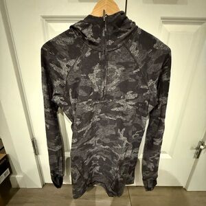 Women’s Lululemon Camouflage Gray half zip long sleeve
